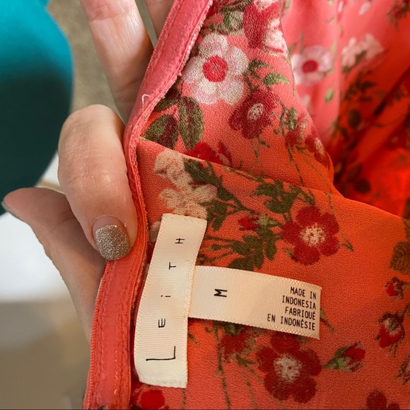 Romper - Picture 2 of 9